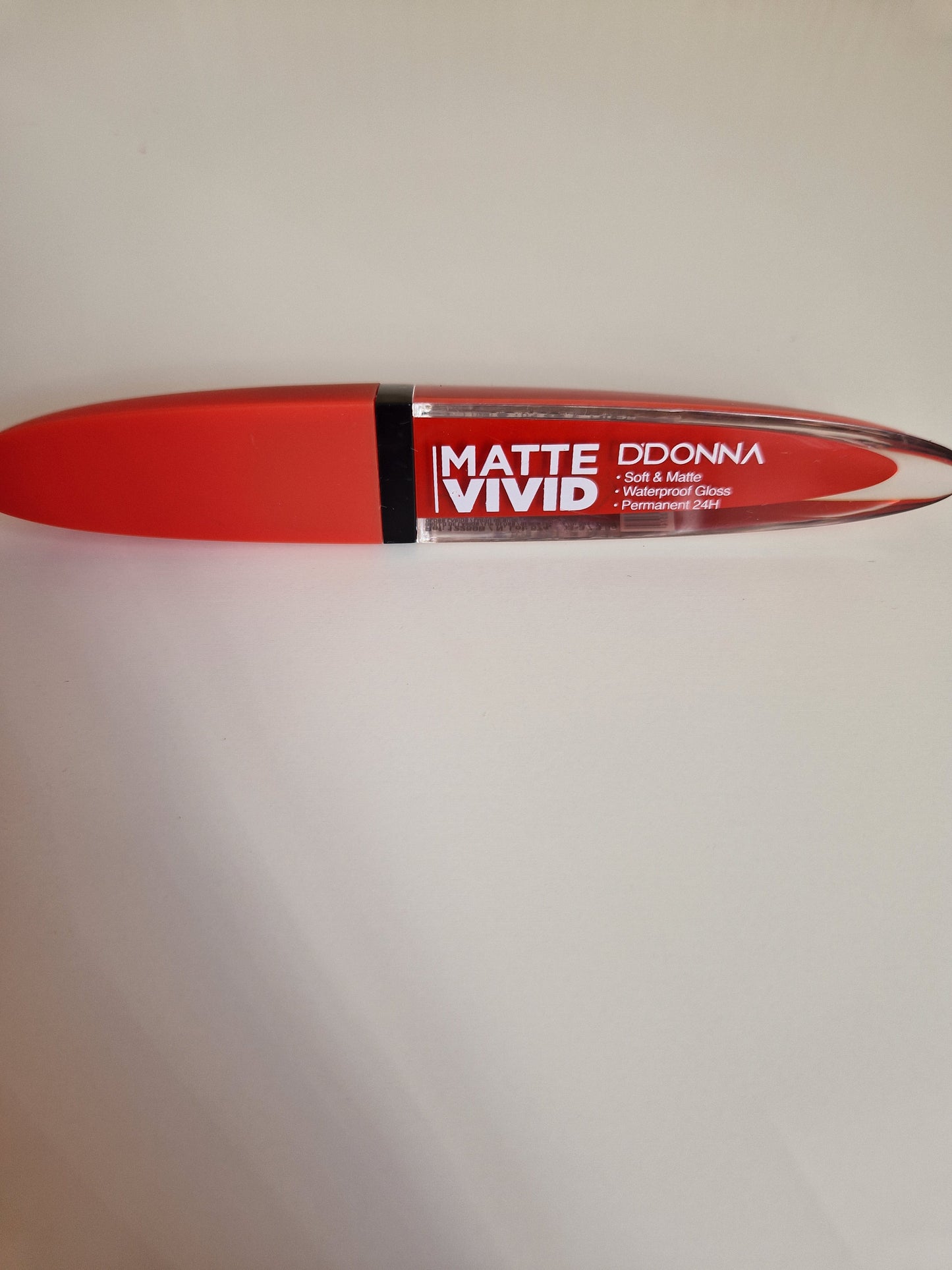 PINTALABIOS VIVID MATTE  PERMANENTE 24 HORAS DE  DDONNA