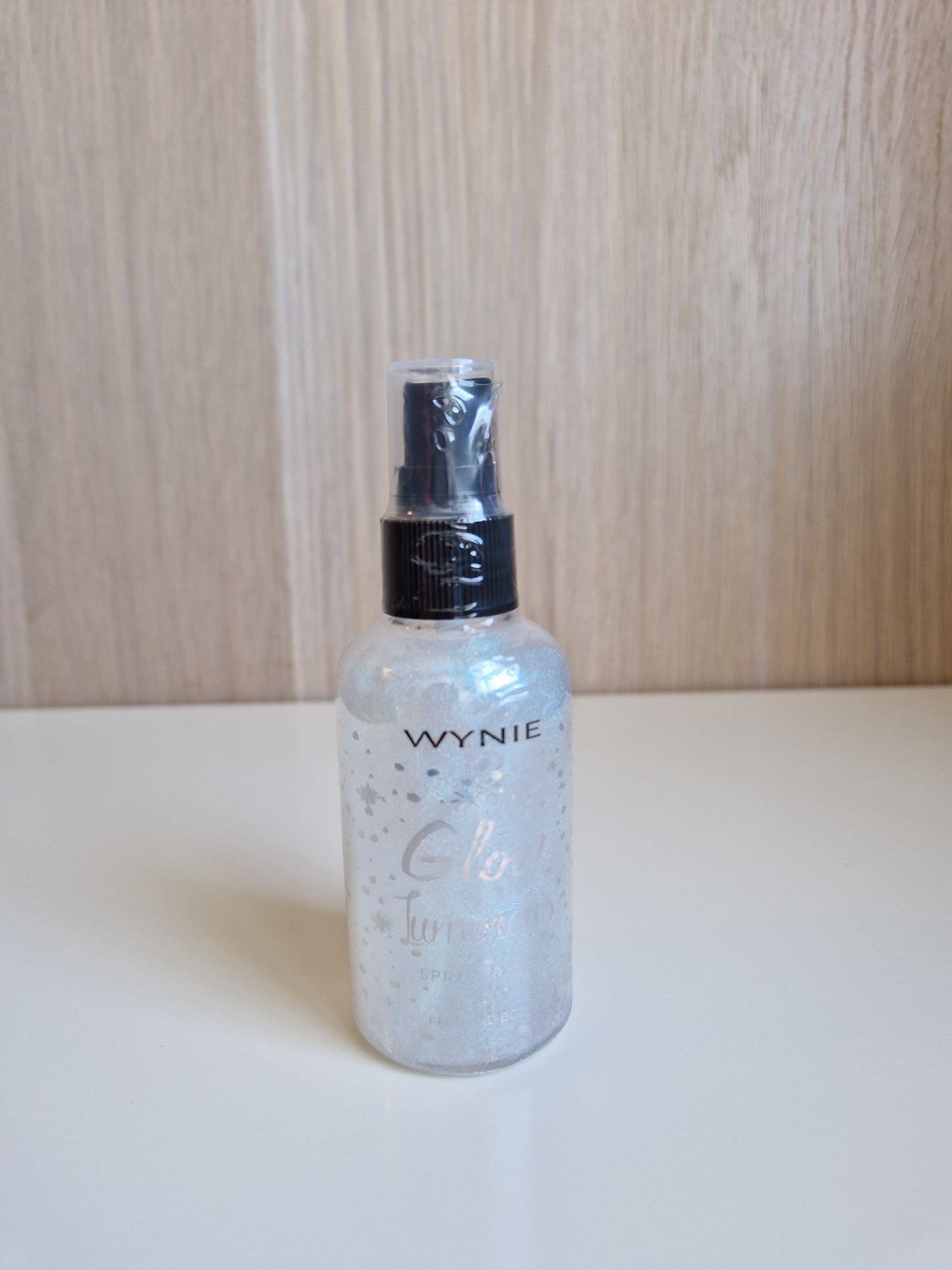 SPRAY PARA EL CUERPO  CON GLITTER DE WYNIE