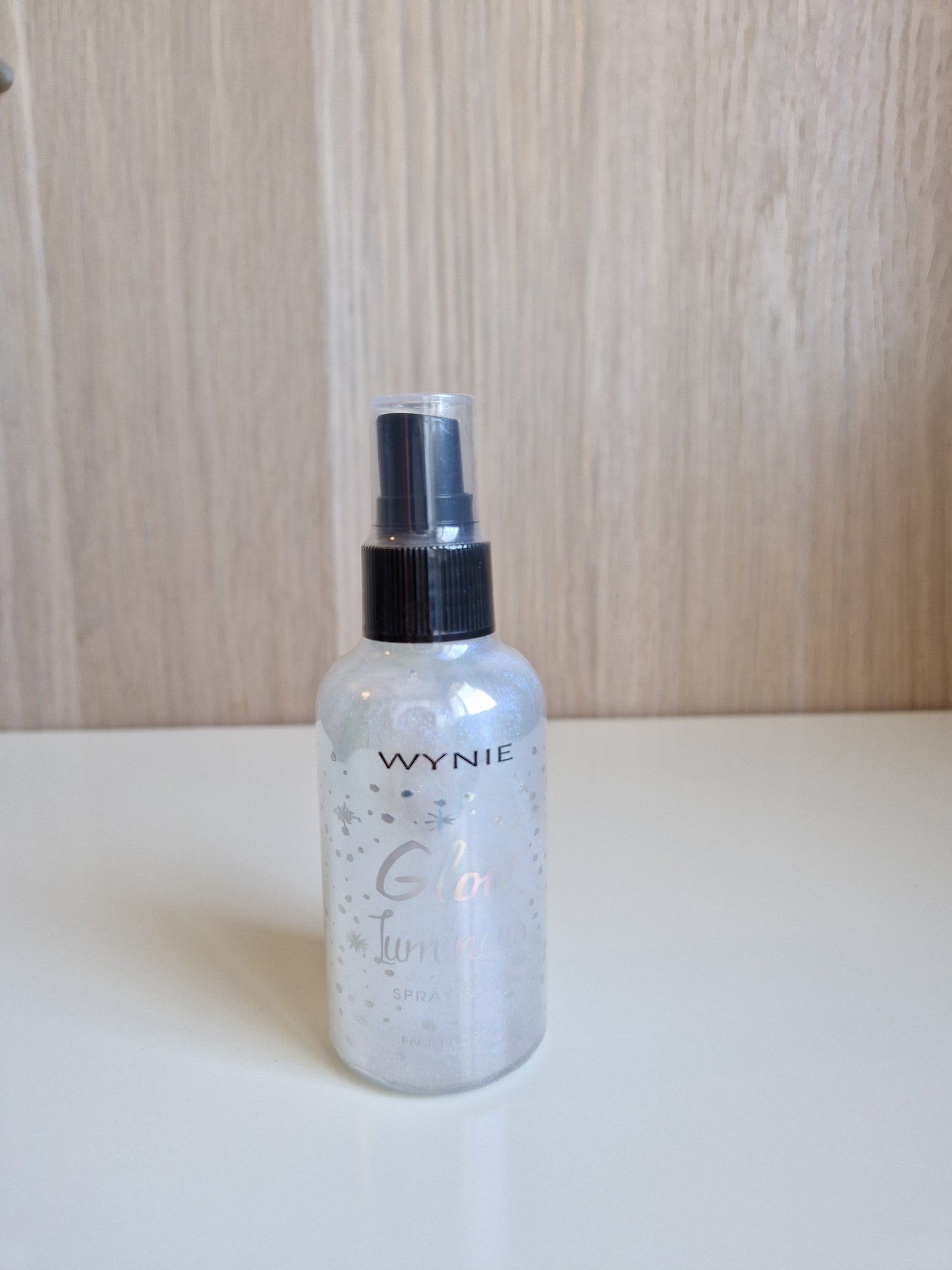 SPRAY PARA EL CUERPO  CON GLITTER DE WYNIE