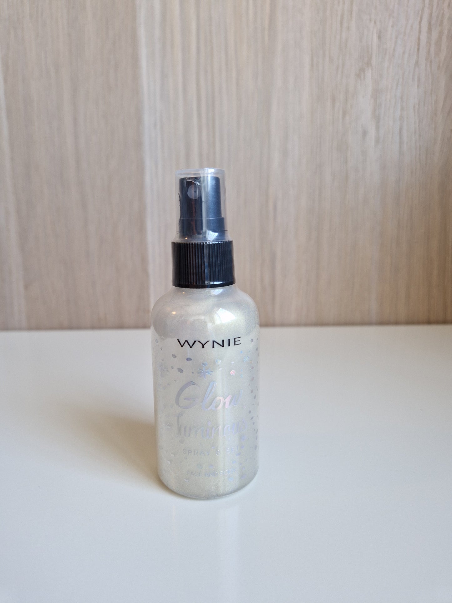 SPRAY PARA EL CUERPO  CON GLITTER DE WYNIE